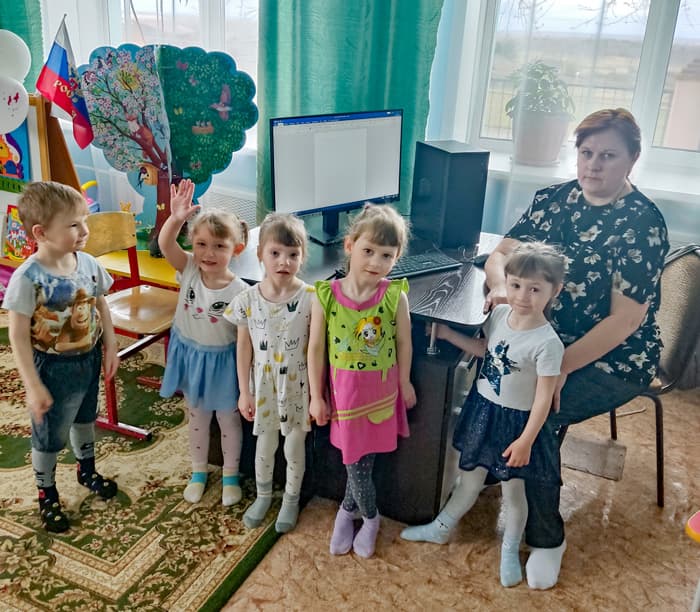 Поддержка холдинга делает жизнь детей в селе Стойба ярче и интереснее